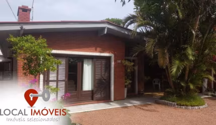 CASA COM 4 APARTAMENTOS PRÓXIMO AO BRAÇO MORTO EM IMBÉ
