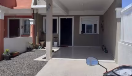 CASA MOBILIADA COM 2 DORMITÓRIOS NO BAIRRO ZONA NOVA EM TRAMANDAÍ