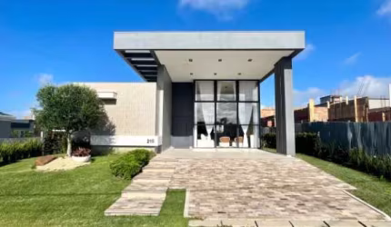 CASA ALTO PADRÃO EM CONDOMÍNIO FECHADO