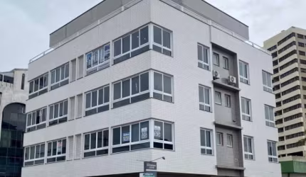 LOJA COMERCIAL COM ÓTIMA LOCALIZAÇÃO NO CENTRO DE TRAMANDAÍ