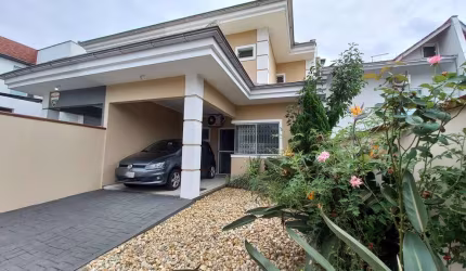 CASA SOBRADO À VENDA – BAIRRO VILA NOVA | EXCELENTE LOCALIZAÇÃO