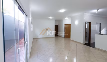 Casa à venda de 3 dormitórios com Àrea Gourmet e Churrasqueira no Parque Res. Candido Portinari -Ribeirão Preto/SP