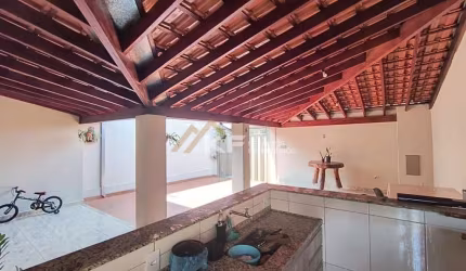 Casa à Venda em Jardinópolis / SP