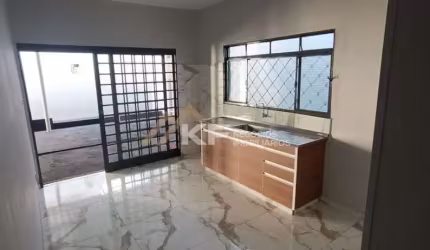 Casa  à Venda com 3 Dormitórios no bairro Jardim Oreste Lopes de Camargo - Ribeirão Preto / SP