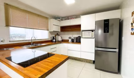 Casa com 3 dormitórios à venda, 145 m² por R$ 570.000,00 - Jardim Suíça - Volta Redonda/RJ