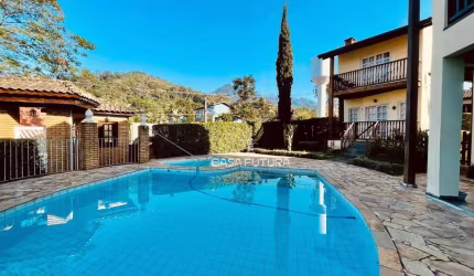 Casa com 3 dormitórios à venda, 114 m² por R$ 580.000,00 - Penedo - Itatiaia/RJ