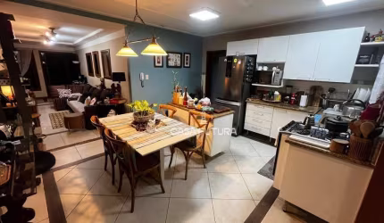 Casa com 3 dormitórios à venda, 194 m² por R$ 800.000,00 - Jardim Tiradentes - Volta Redonda/RJ