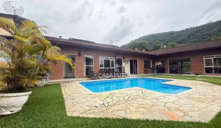 Casa com 2 dormitórios à venda, 77 m² por R$ 450.000,00 - Penedo - Itatiaia/RJ