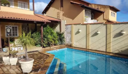 Casa com 4 dormitórios à venda, 328 m² por R$ 1.300.000 - Jardim Normandia - Volta Redonda/RJ