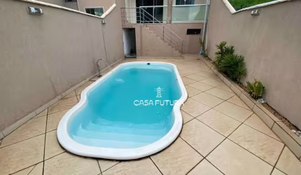 Casa com 3 dormitórios à venda, 350 m² por R$ 1.200.000 - Village Santa Helena - Volta Redonda/RJ