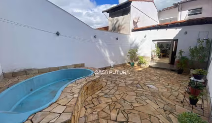 Casa com 3 dormitórios à venda, 199 m² por R$ 880.000,00 - Jardim Belvedere - Volta Redonda/RJ