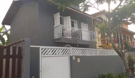 Excelente sobrado no CENTRO de Bertioga.