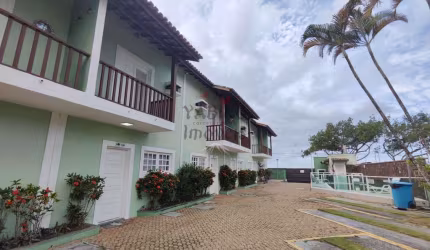 Casa em Világio em frente a praia, 01 vaga, piscina.