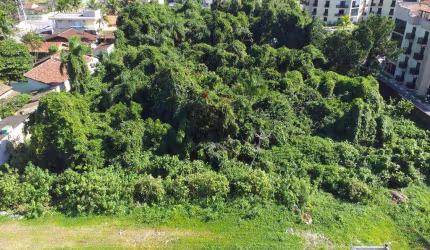 Terreno para a construção de prédio no centro de Bertioga.