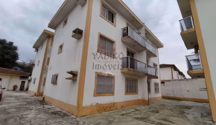 Apartamento térreo no centro de Bertioga.