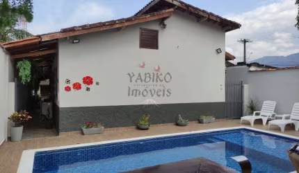 Excelente casa térrea com piscina, espaço gourmet completo.