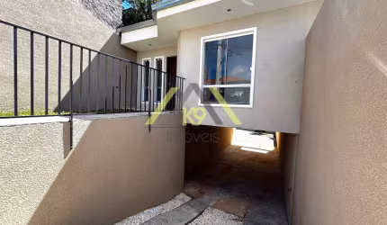 CASAS COM SUÍTE E VAGAS COBERTAS NO JD MONZA EM COLOMBO