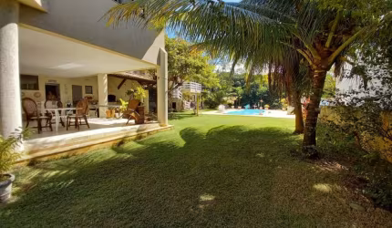 Imóvel em Interlagos com 10 quartos e 1.100m² de terreno!