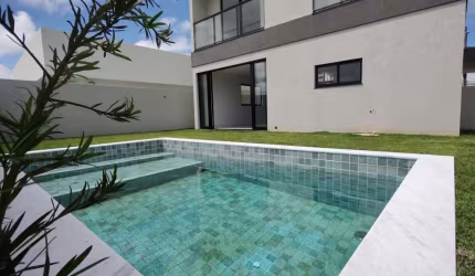 Casa duplex, com 4 quartos, 275m² de terreno, no Alphaville!