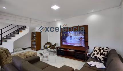 Casa triplex com 4 suítes, 521m2 de área construída, no Matatu!