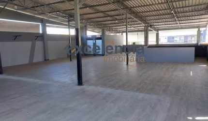 Área comercial com 305m2 em Stella Maris!