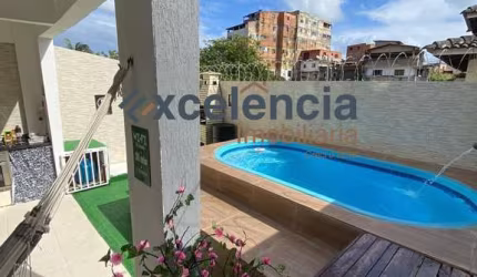 Casa duplex com 3 quartos, 150m2 de terreno, em Itapuã!