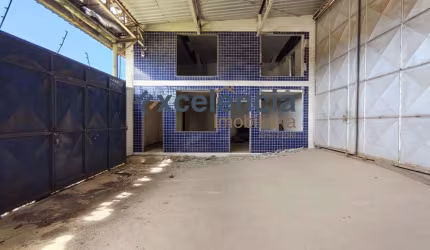 Três galpões com 1.000m2 cada, terreno com 3.000m2, no Jardim Limoeiro!