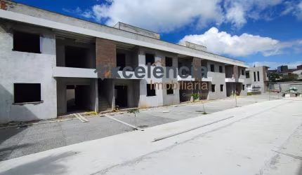 Village térreo com 2 quartos, 66m2, em Pitangueiras!
