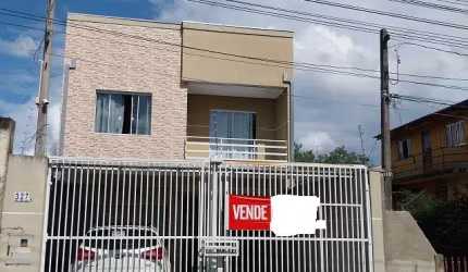 Sobrado à Venda com Edícula no Pinheirinho - 195m² - 4 Quartos
