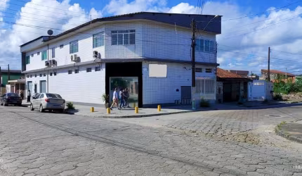 Prédio Residencial e Comercial