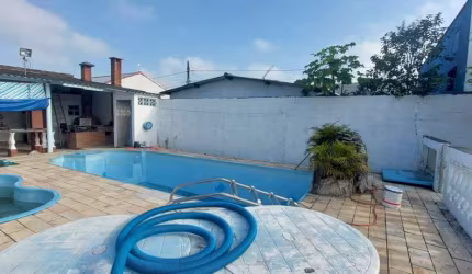 Casa Residencial - Lado Praia - 500m