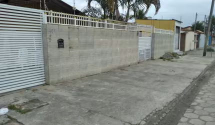 Casa Residencial -Ótima Localização