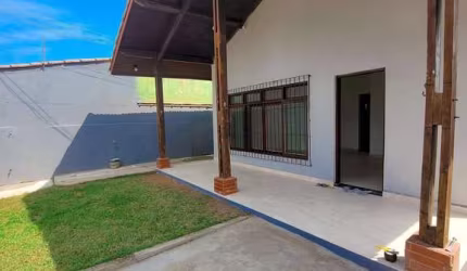 Casa Residencial - Ótima Localização!