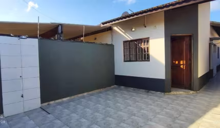 Casa Residencial - Ótima Localização!