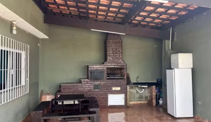 Casa Residencial - Ótima Localização!