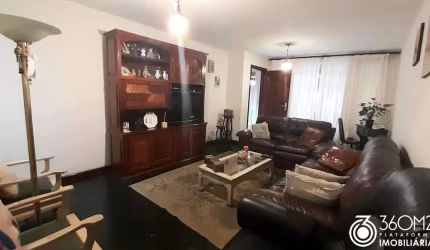 Sobrado para Venda em Santo André, Vila Pires, 3 dormitórios, 1 suíte, 2 banheiros, 2 vagas