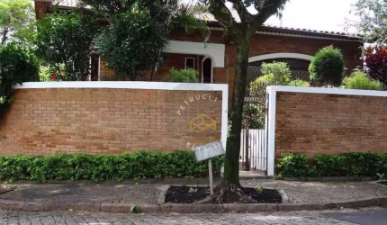 CASA ASSOBRADADA EM VALINHOS PARA VENDA OU LOCAÇÃO
