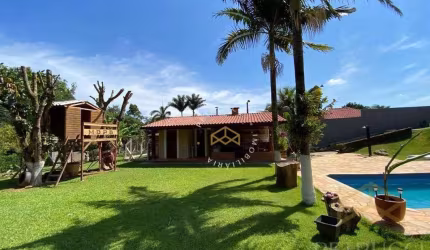 Chácara com 3 dormitórios à venda, 1066 m² por R$ 1.540.000,00 - Condomínio Ana Helena - Jaguariúna/SP