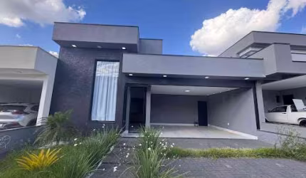 Casa com 3 dormitórios à venda, 180 m² por R$ 1.060.000,00 - Parque Olívio Franceschini - Hortolândia/SP
