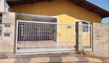 ÓTIMA CASA TÉRREA COM EDÍCULA À VENDA NO SWIFT EM CAMPINAS.