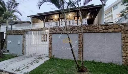 Casa com 3 dormitórios, 315 m² - venda por R$ 1.170.213,00 ou aluguel por R$ 5.447,00/mês - Centro - Vinhedo/SP