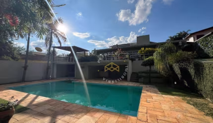 CASA COM 5 SUÍTES DISPONÍVEL PARA LOCAÇÃO NO CONDOMÍNIO MARAMBAIA, EM VINHEDO - SP.