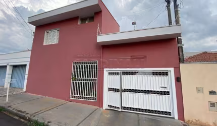Casa sobrado com 3 dormitórios no Jardim Brasil em São Carlos