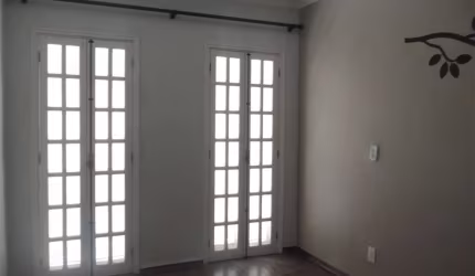 Imóvel em condomínio fechado, Parque dos Ipês