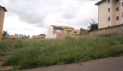 Terreno Padrão em São Carlos