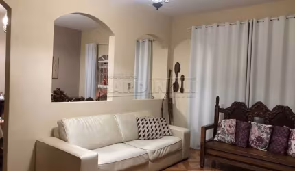 Estilo e Conforto: Casa Exclusiva no Centro de Ibaté por R$770.000,00!