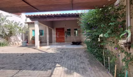 Casa ótima.