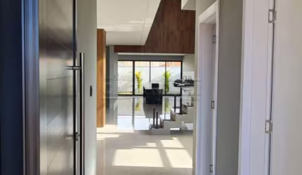Excelente casa no condomínio Faber IV