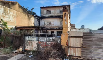 Casa padrão no centro