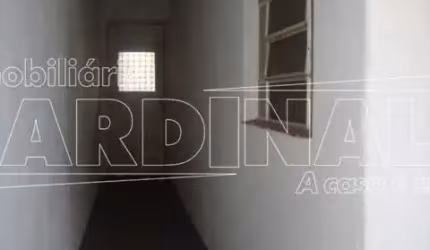 Casa sobrado com 2 dormitórios no Centro próximo a Escola Álvaro Guião em São Carlos